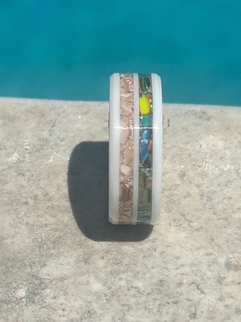 Coastal Memories — Surfboard Resin & Seashell