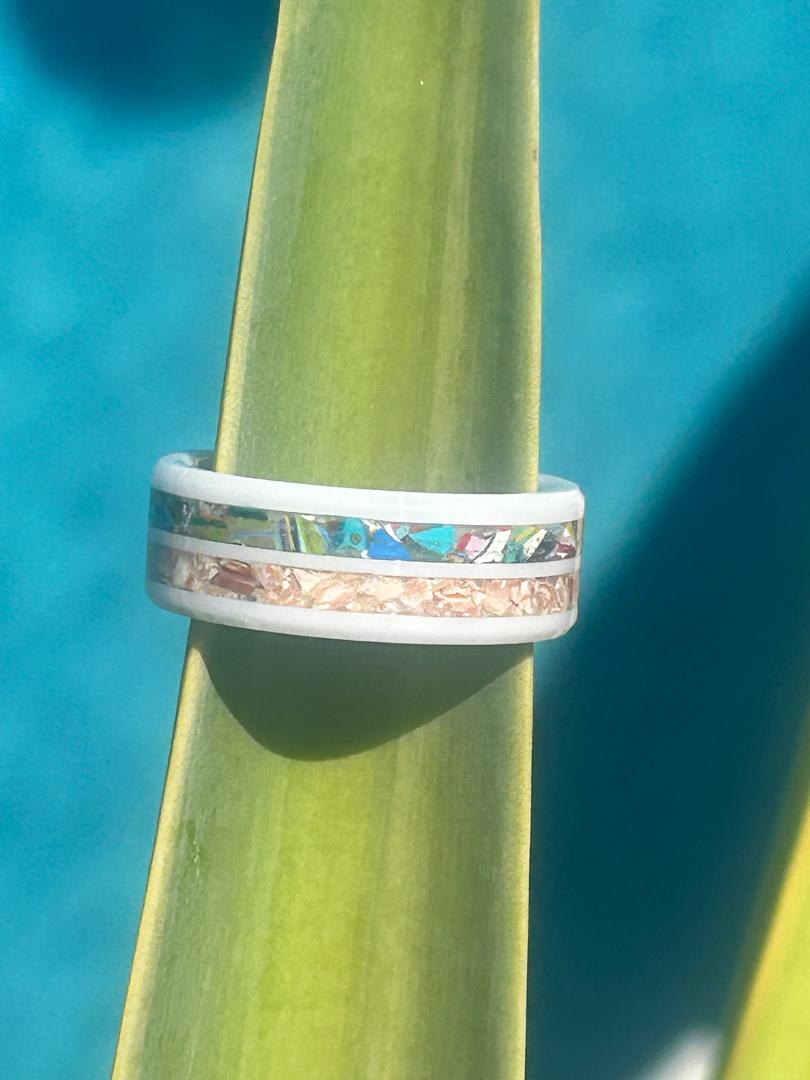 Coastal Memories — Surfboard Resin & Seashell
